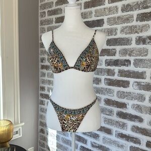 Camilla bikini set. Size small.